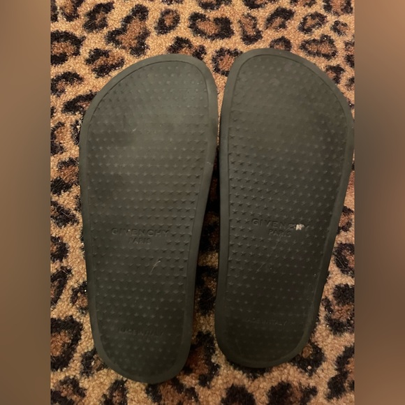 Given by pool slides Size 6 - Picture 3 of 5